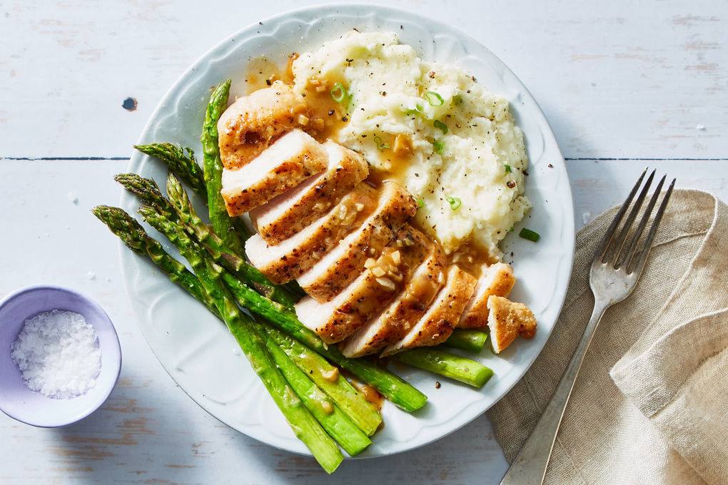 طرز تهیه مرغ خردلی برشته با پوره سیبزمینی